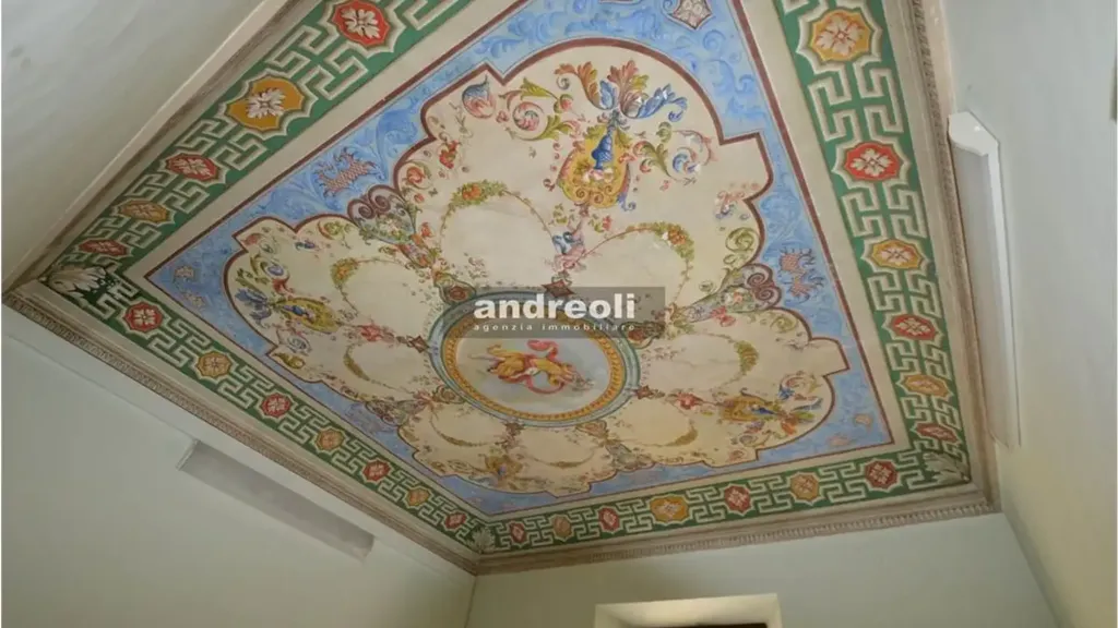 Pièces - Affresco-Decorated Apartment in Jesi's Historic Centre