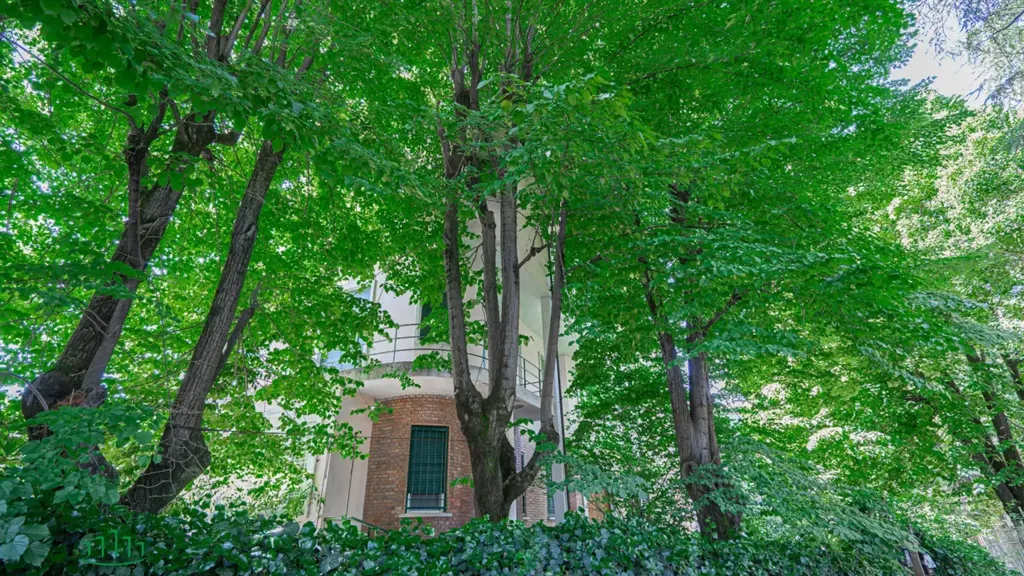 Jardin - Armed Bilocale with Private Patio in Bologna