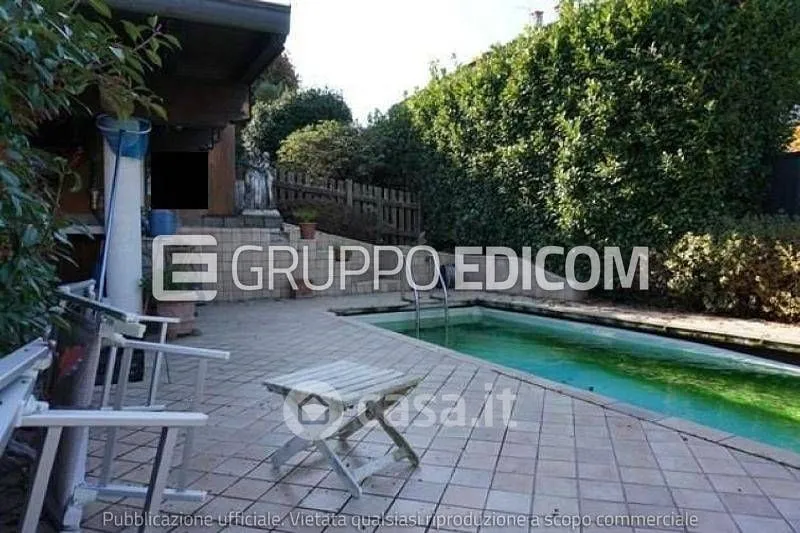 Bassein - Apartment in Villa with Garage in Borgomanero