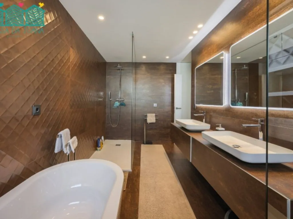 Bathrooms - Luxury Villa with Pool in Azurva, Aveiro