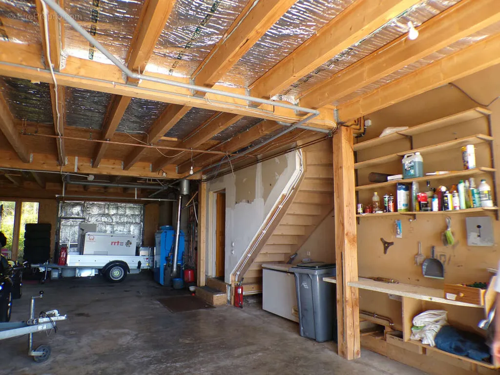 Garage - Maison Ossature Bois avec Espace Professionnel sur Axe Passant