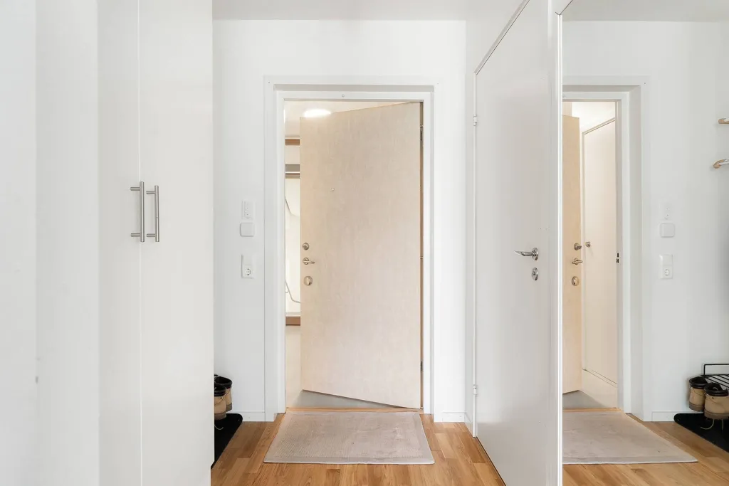 Hallway - Apartment with Balcony in Råsunda