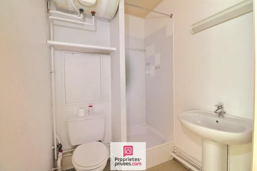 Bathrooms - Studio in Cergy near University