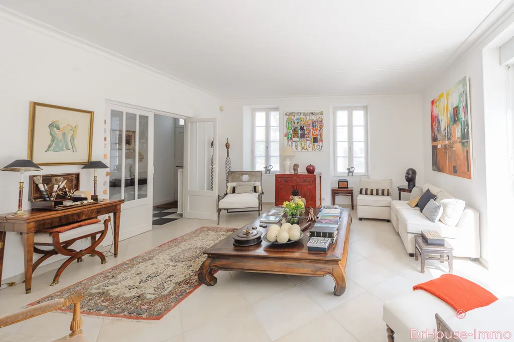 Elutuba - Charmant Maison with Pool in Thaire