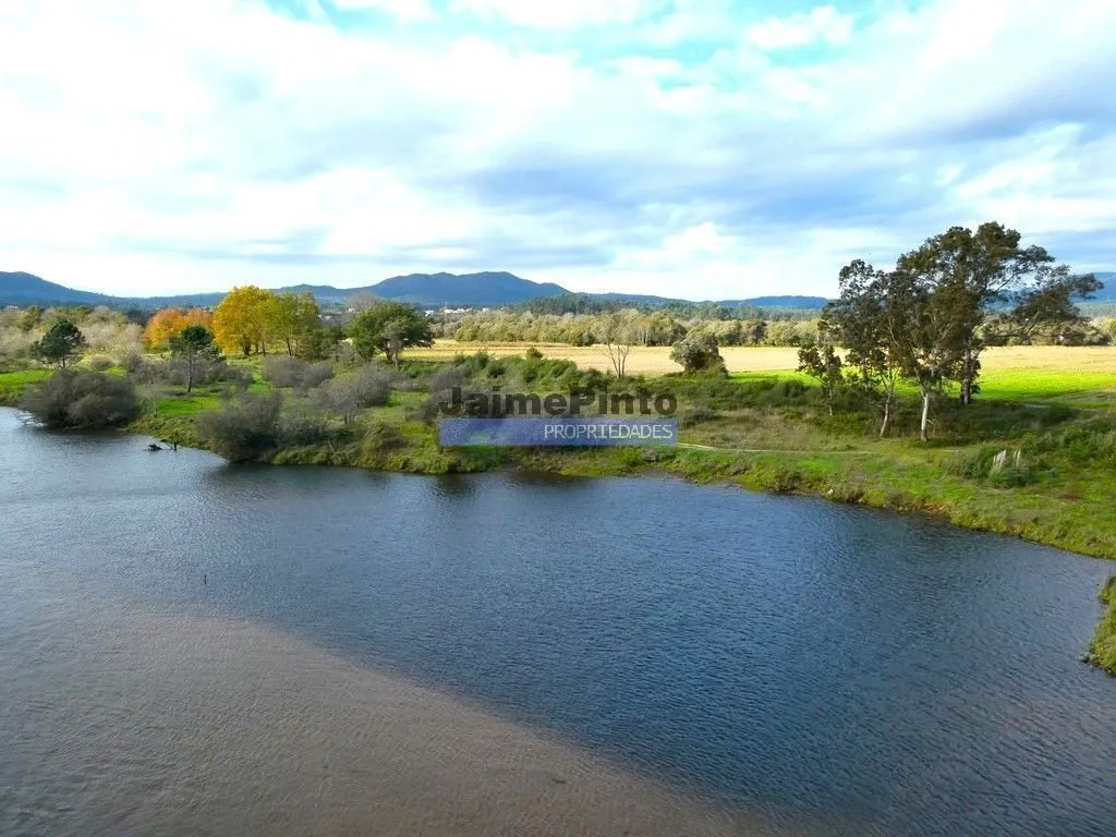 Luxury Farmhouse with River View in Viana do Castelo
