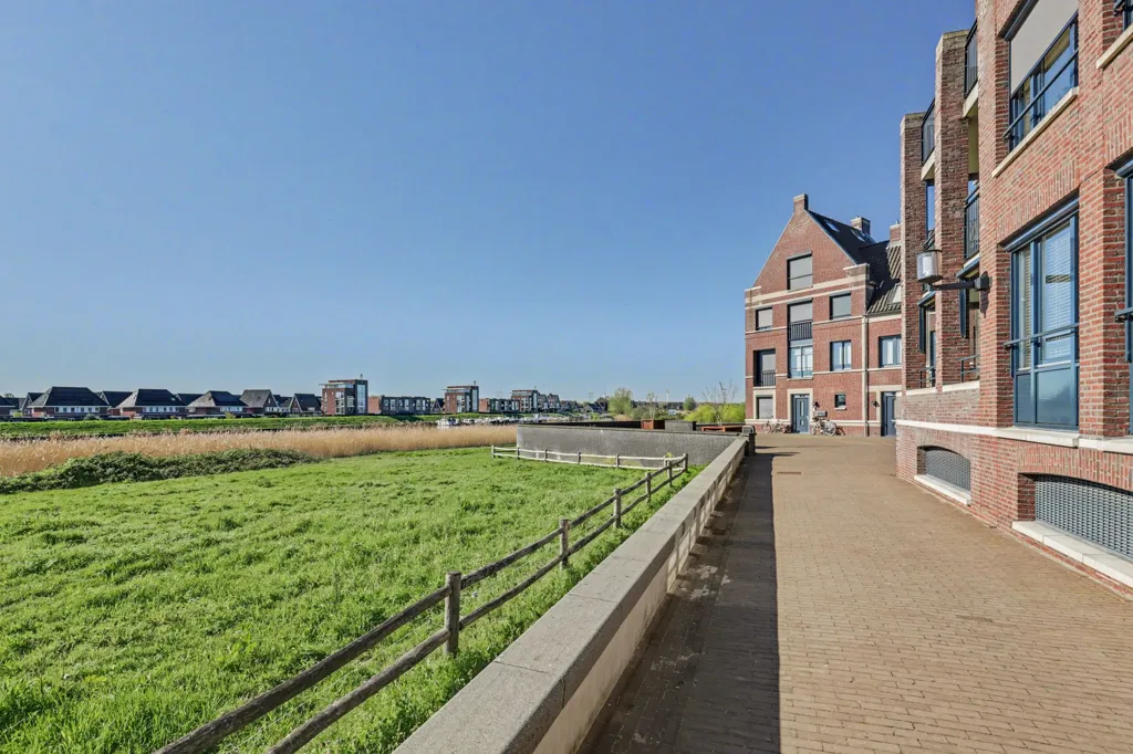 Välivaade - Corner Flat with River View in Brandepoort