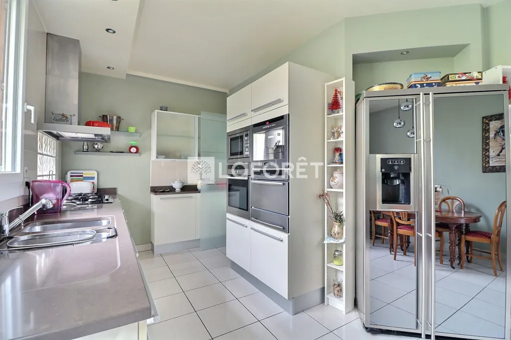 Cucina - House with Garden in Rueil Malmaison