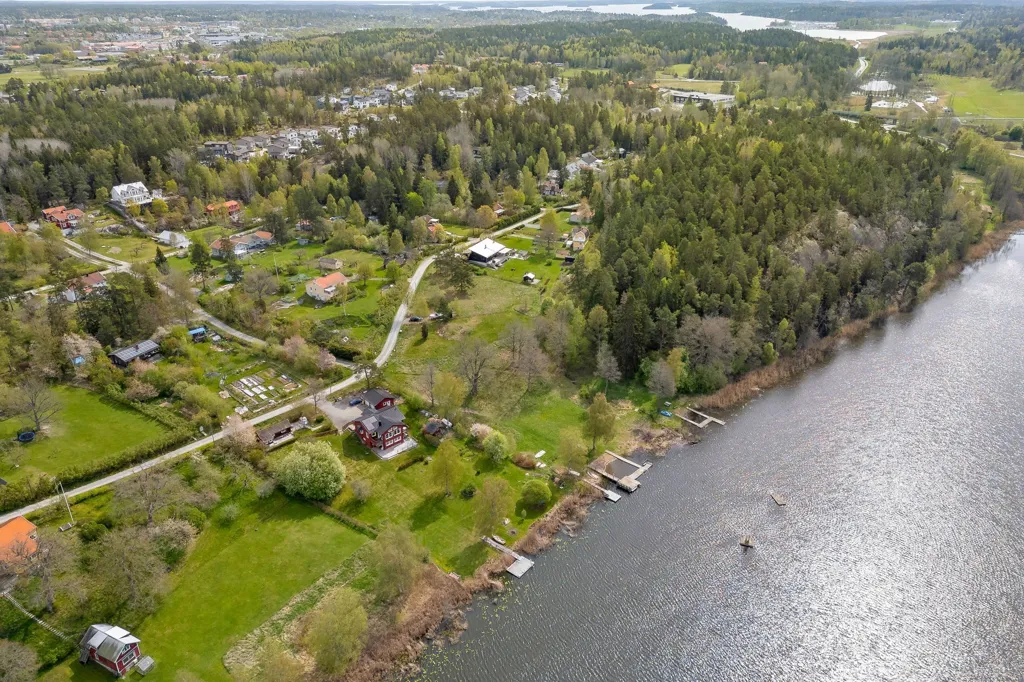 Õhuvaade - Waterfront Plot with Development Potential in Åkersberga