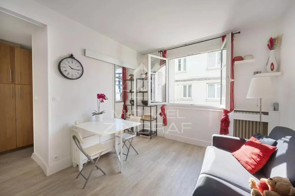 Elutuba - Studio with Balcony in Paris 15th
