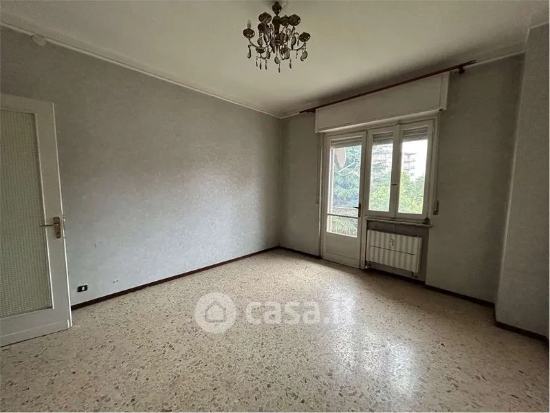 Chambres - Three-Bedroom Apartment with Balcony in Vercelli