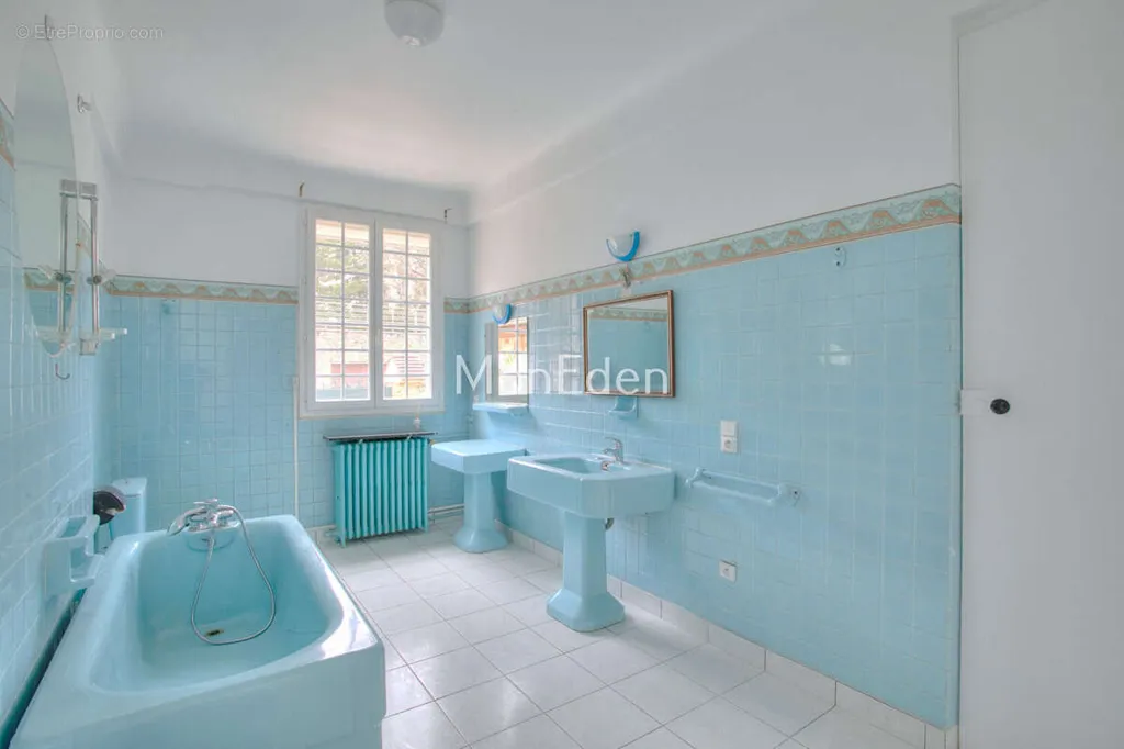 Vannitoad - Villa with Eiffel View in St Cloud