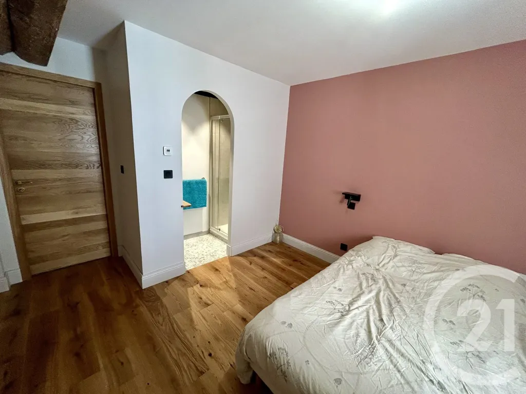 Chambres - Appartement Duplex Rénové au Calme à Millery