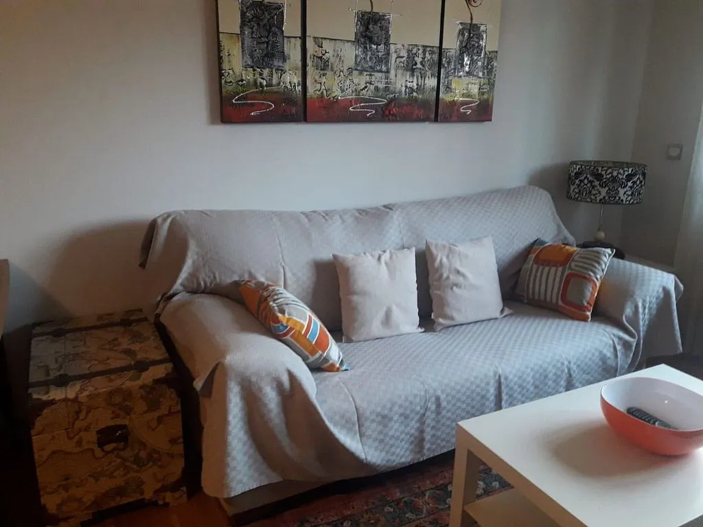 Elutuba - 1-Bedroom Apartment with Balcony in Oviedo