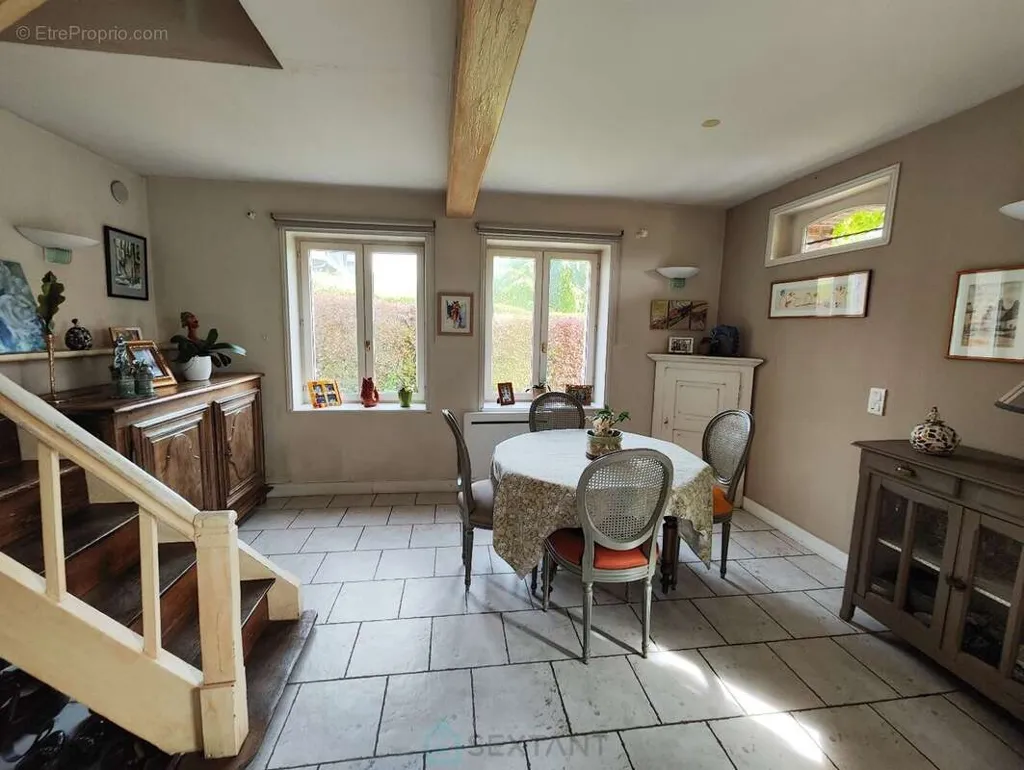 Salle à manger - Maison avec Jardin Clos à 6 km de Lisieux