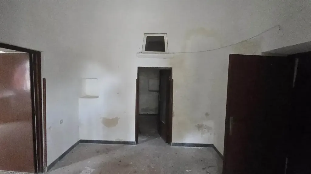 hallway_entrance