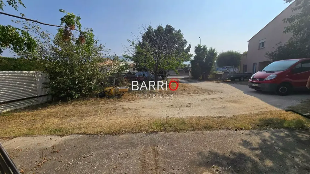 Aed - Spacious House with Large Garage in Rural Setting
