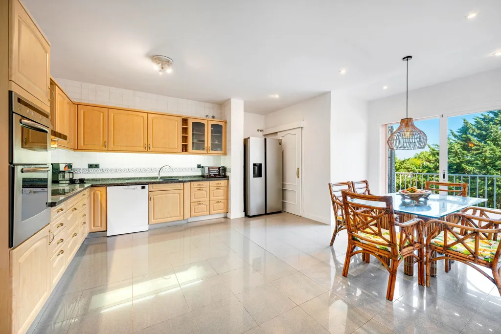 Kitchen - Andalusian Villa with Pool in Sotogrande