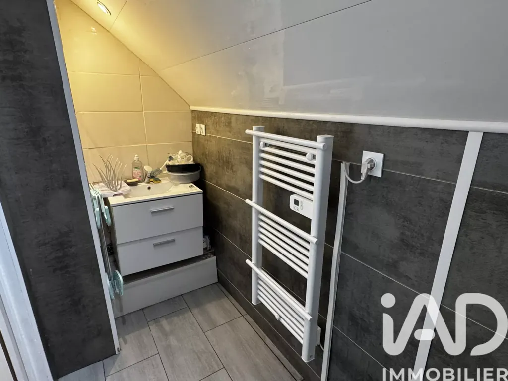 Salles de bain - Maison de Charme avec Jardin et Terrasse à Creil