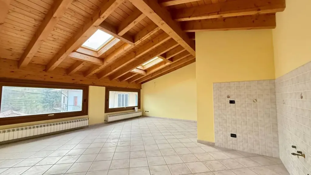 Toad - Rustic-Style Apartment with Panoramic View in Casazza