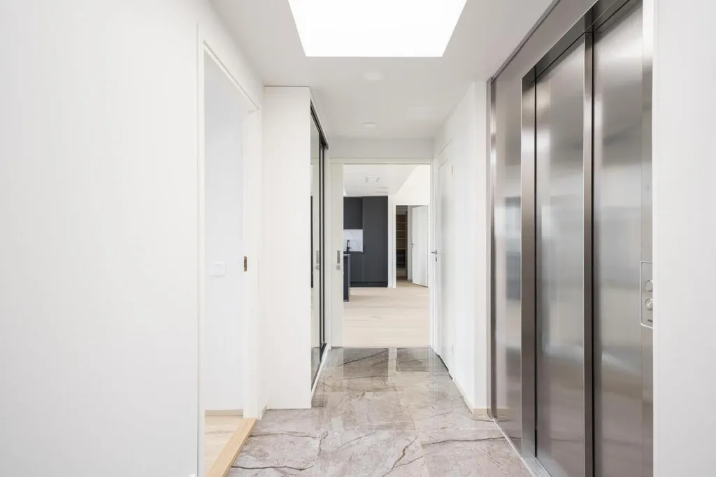 hallway_entrance