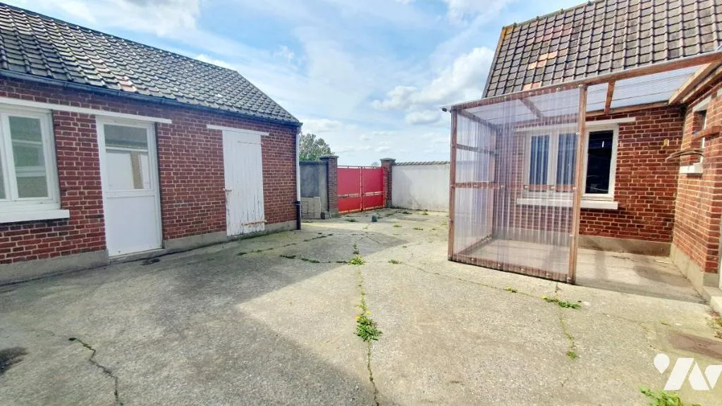 Jardin - Immeuble avec 2 Appartements au Centre d'Audruicq