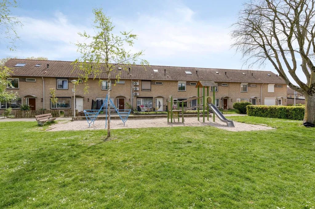 Jardin - Modernised Corner House with Garden in Tempel