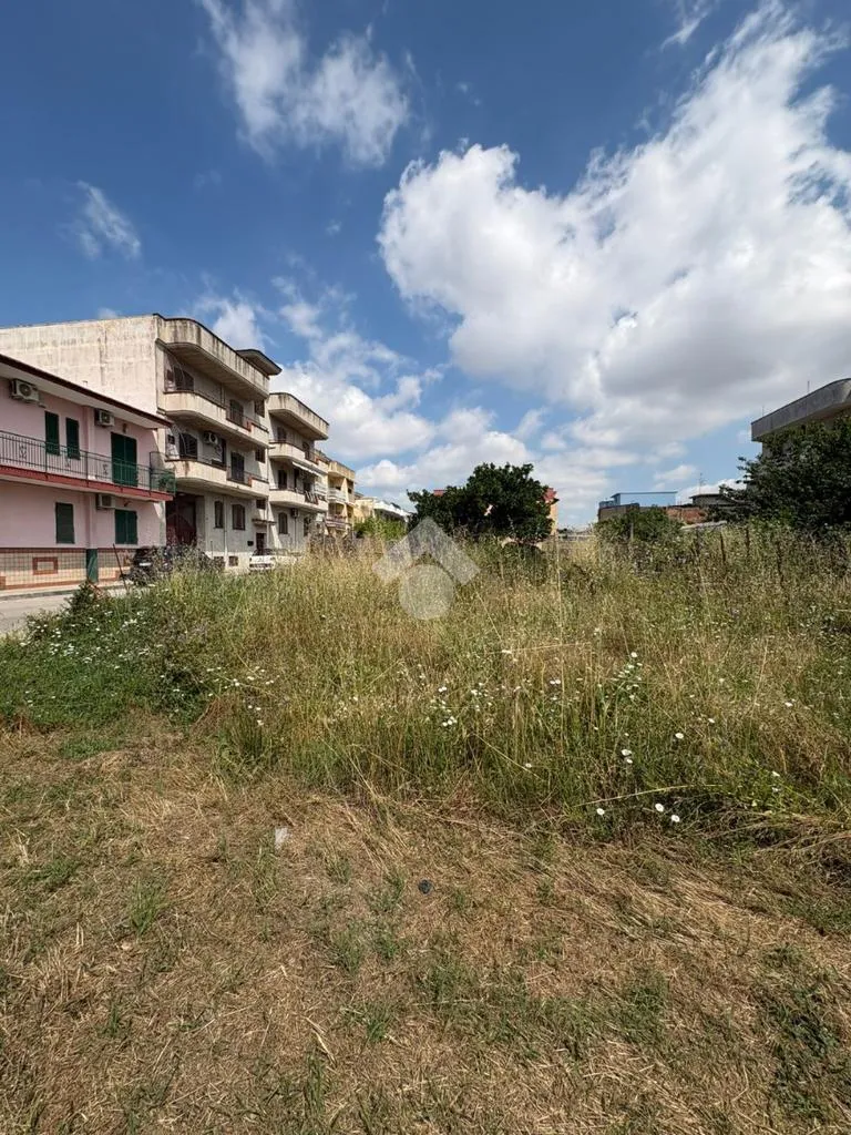 Jardin - Buildable Plot with Development Potential in Afragola