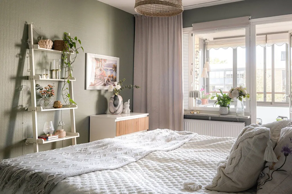 Magamistoad - Two-Bedroom Apartment with Balcony in Södertorp