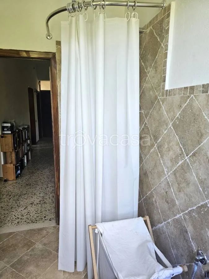 Salles de bain - Panoramic Apartment with Garden in Lisciano Niccone