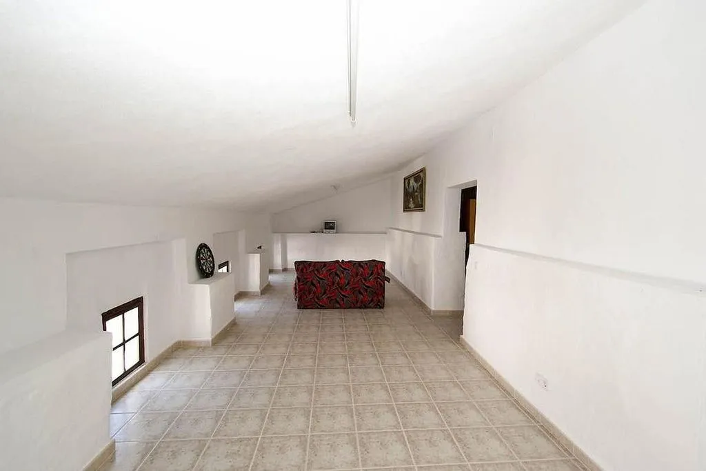 Elutuba - Adjoined House with Terrace in Guaro