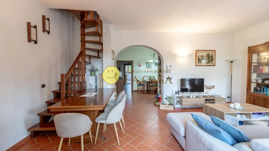 Soggiorno - Villa bifamiliare con piscina a Figline e Incisa Valdarno