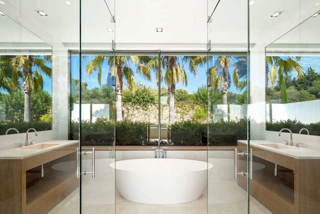 Vannitoad - Luxury Villa with Sea View in Casares