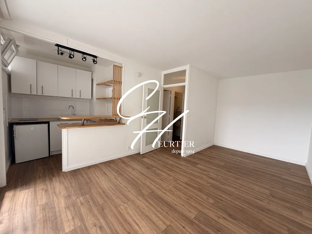 Cuisine - Studio Refait à Neuf avec Balcon à Saint-Martin-d'Hères