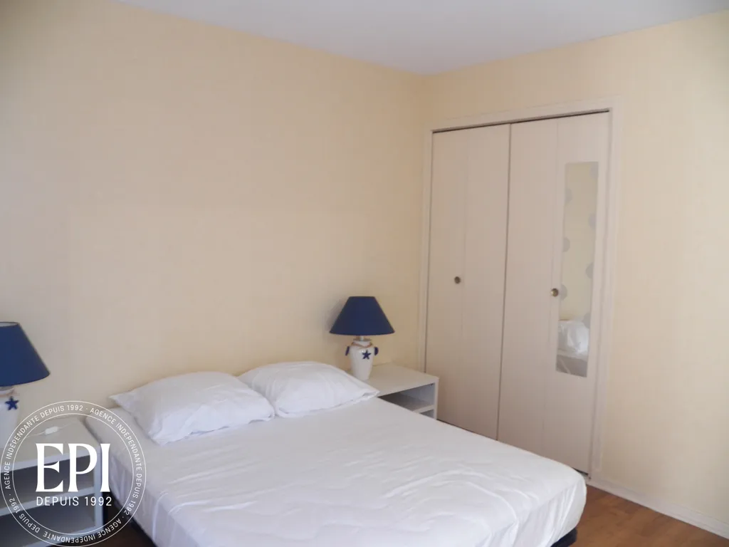 Camere da letto - Furnished Flat with Balcony in Central Location
