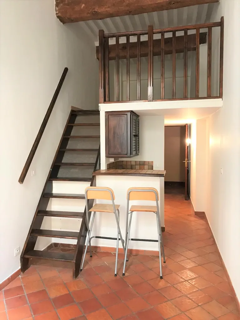 Pièces - Studio Meublé en Centre-Ville à Aix-en-Provence