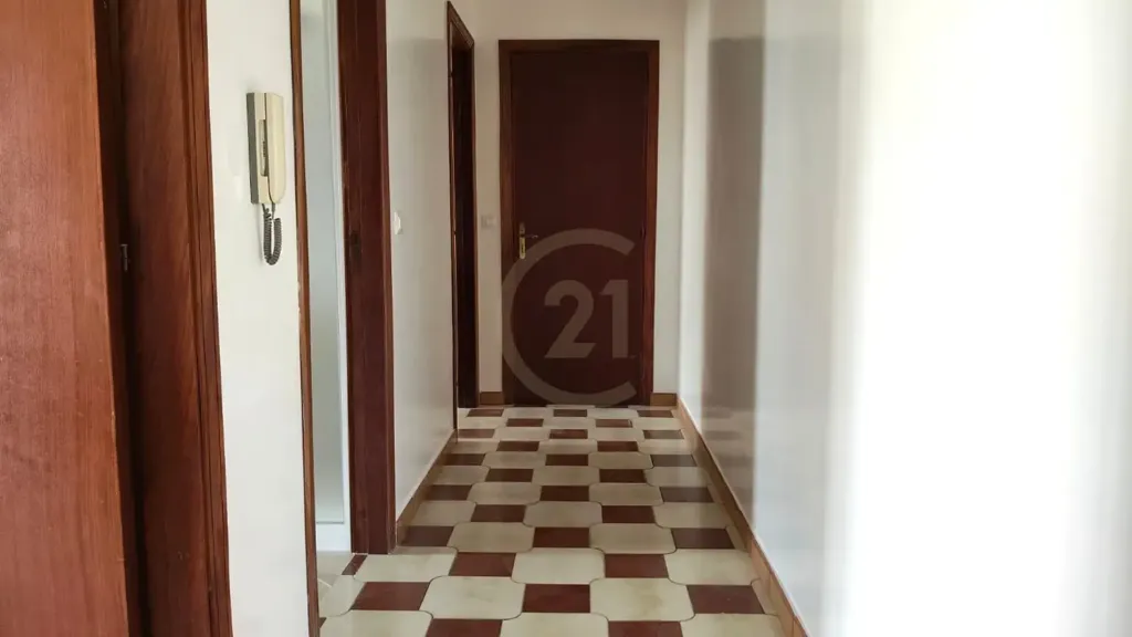 hallway_entrance