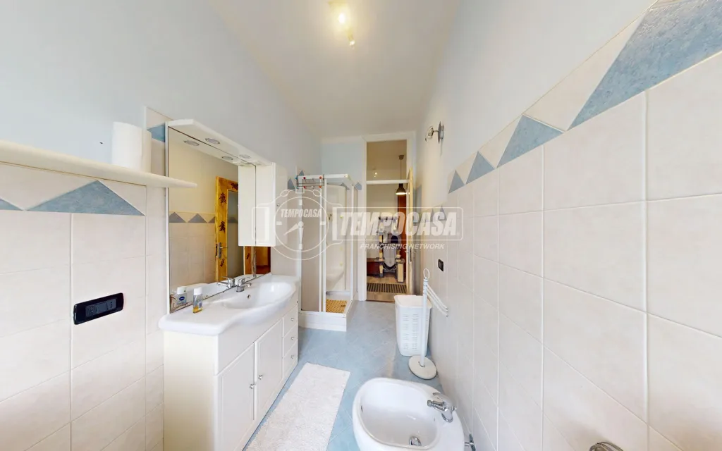 Vannitoad - First Floor Flat with Balconies in Alba