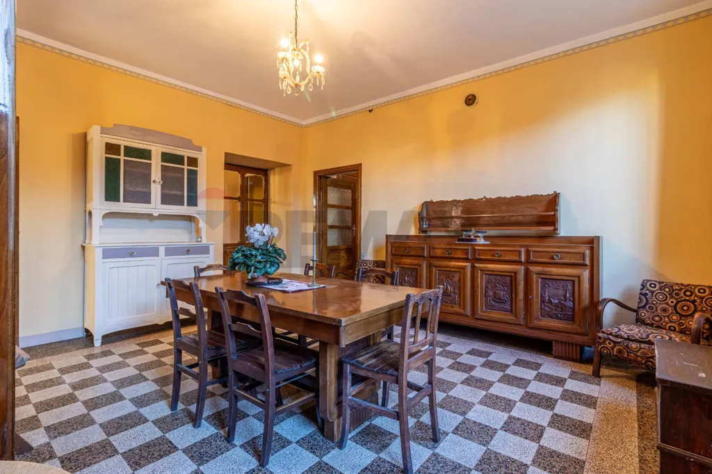 Salle à manger - Triplex Villa with Garden in Occhieppo Superiore