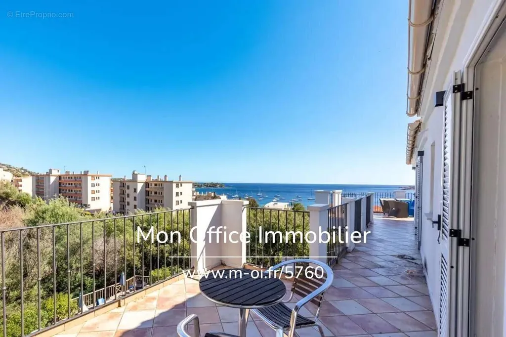 Rõdu - Seaside Villa with Pool in Agay