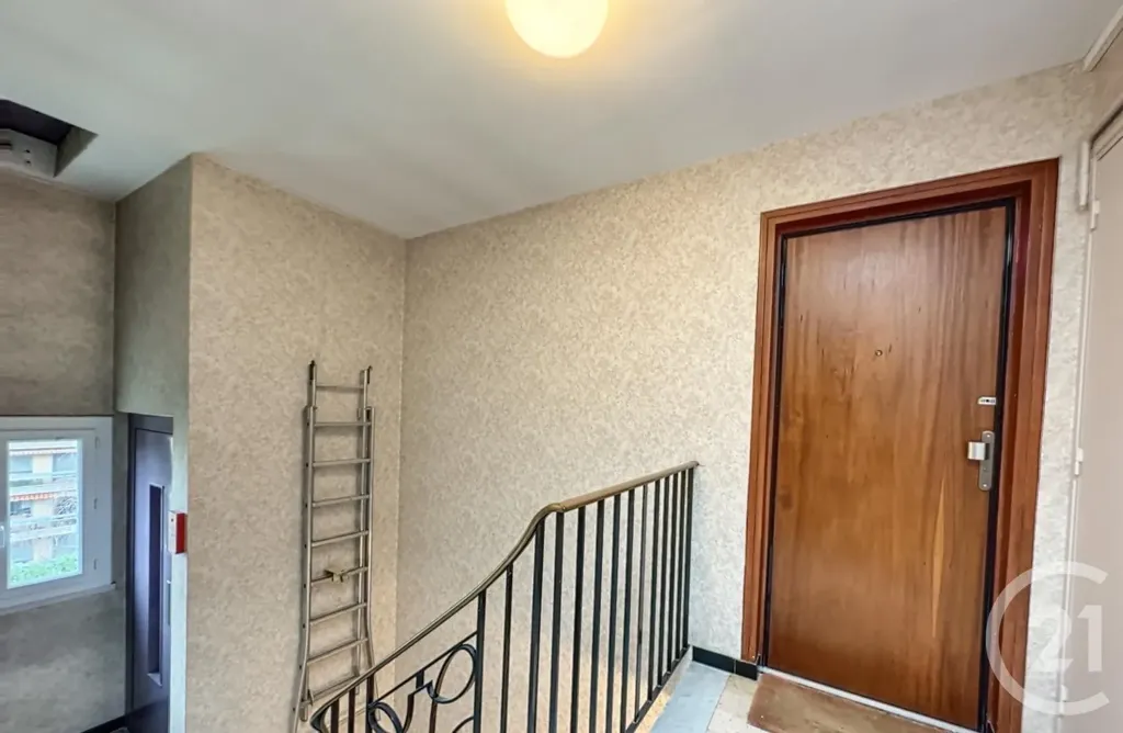 Toad - Refurbished 2-Bed Flat near Les Lilas