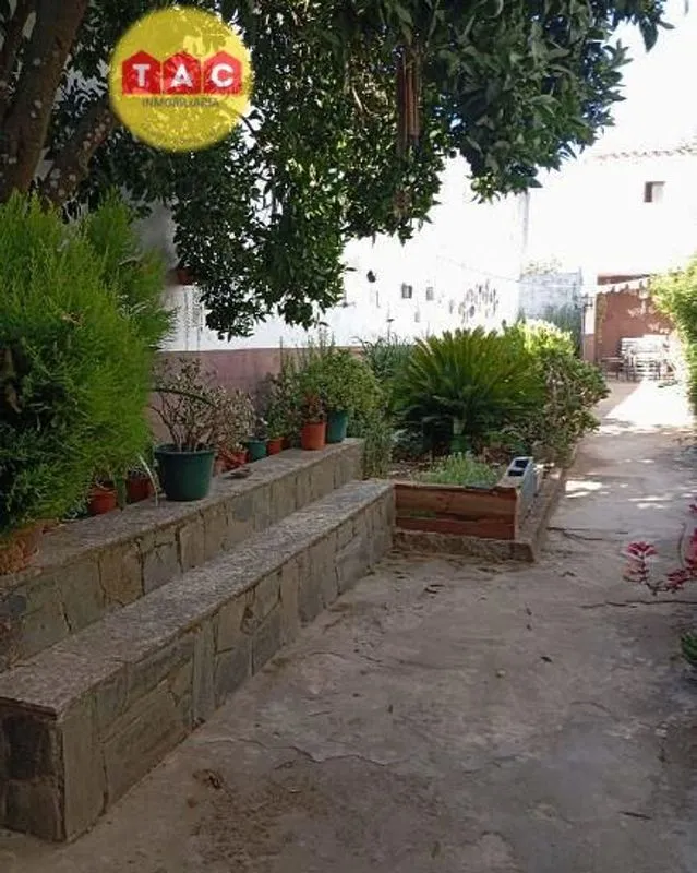 Garden - Rustic House with Terrace in Cortegana