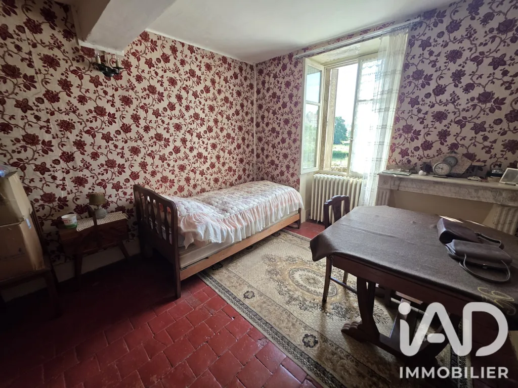 Magamistoad - Charming Village House with Original Features in Nuars
