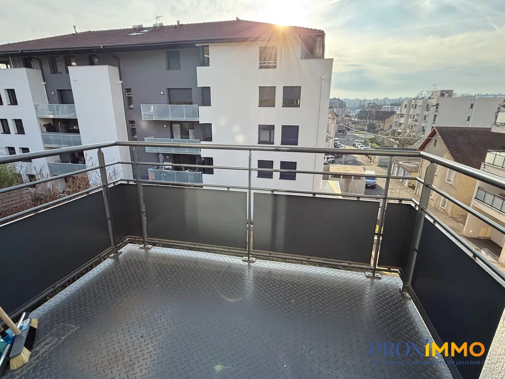 Balcon - Appartement T3 Duplex avec Terrasse au Centre