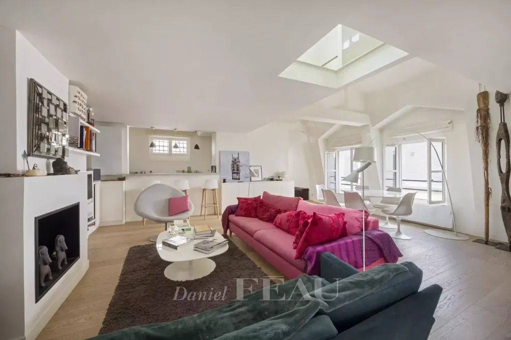 Elutuba - Split-Level Apartment with Lift in Paris 6th