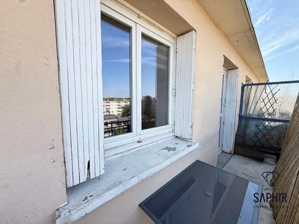 Rõdu - 3-Bedroom Apartment with Balcony in Colomiers