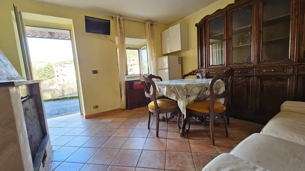 Salle à manger - Terraced House with Garden in L'Aquila