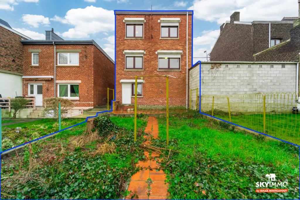 Välivaade - Spacious House with Garden and Garage in Seraing