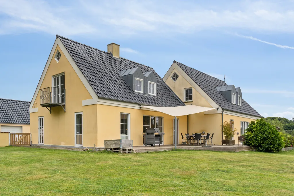 Välivaade - Villa with Equestrian Facilities in Hillerød