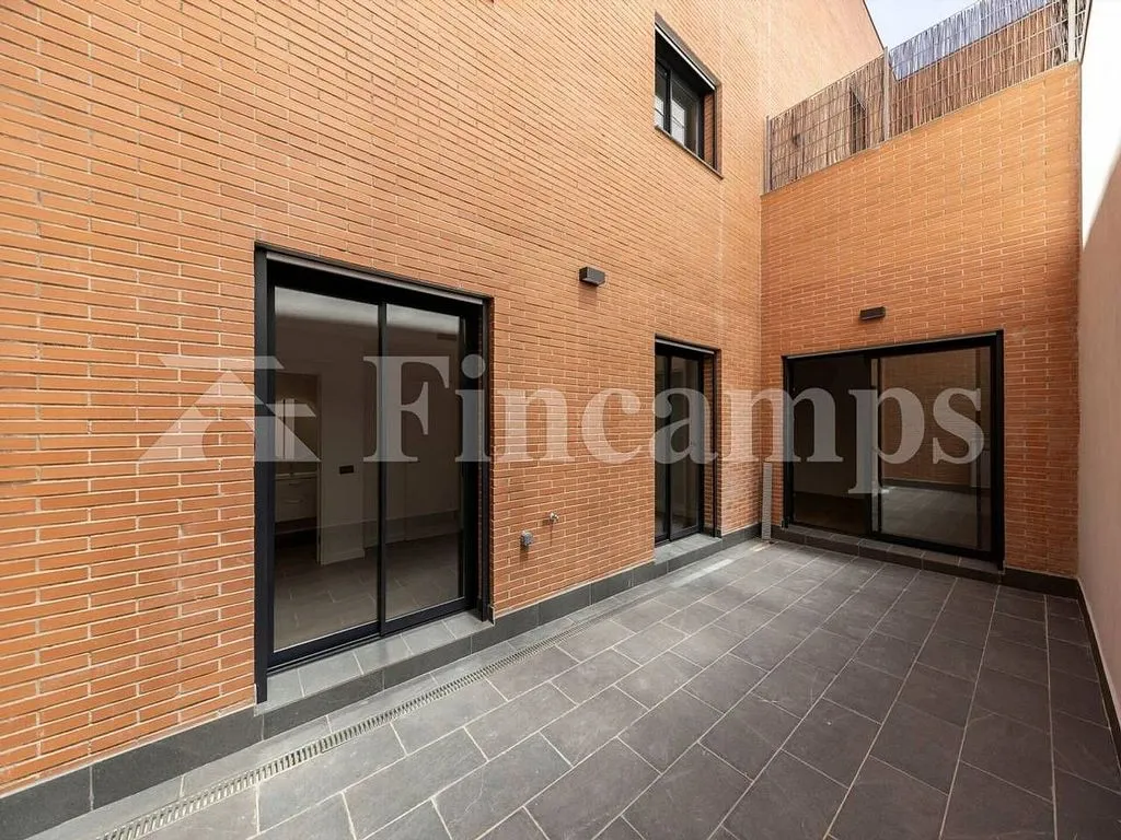 Aed - Modern Flat with Parking in Hostafrancs, Sabadell