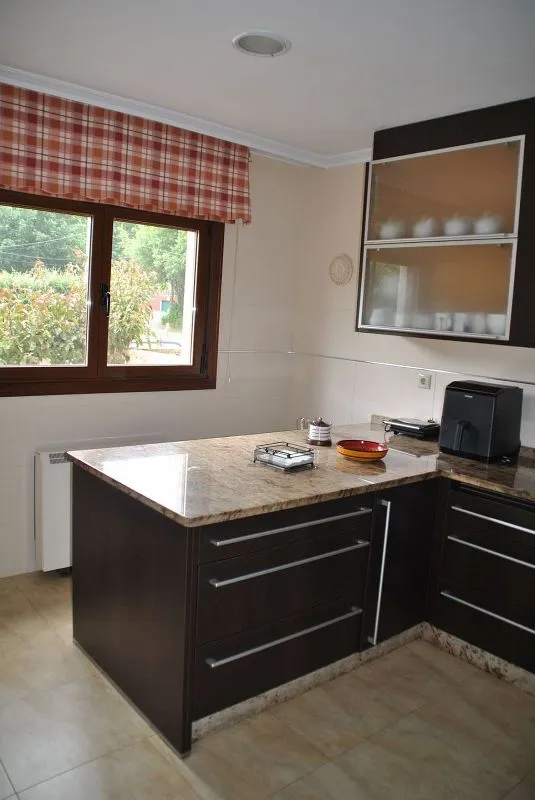 Cuisine - Terraced House with Garden in Cangas